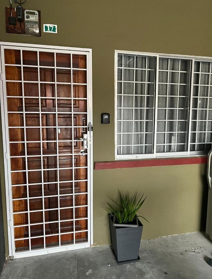 Theatbas Homestay 17 In Seri Iskandar Perak 3 Bedroom Bota Kültér fotó