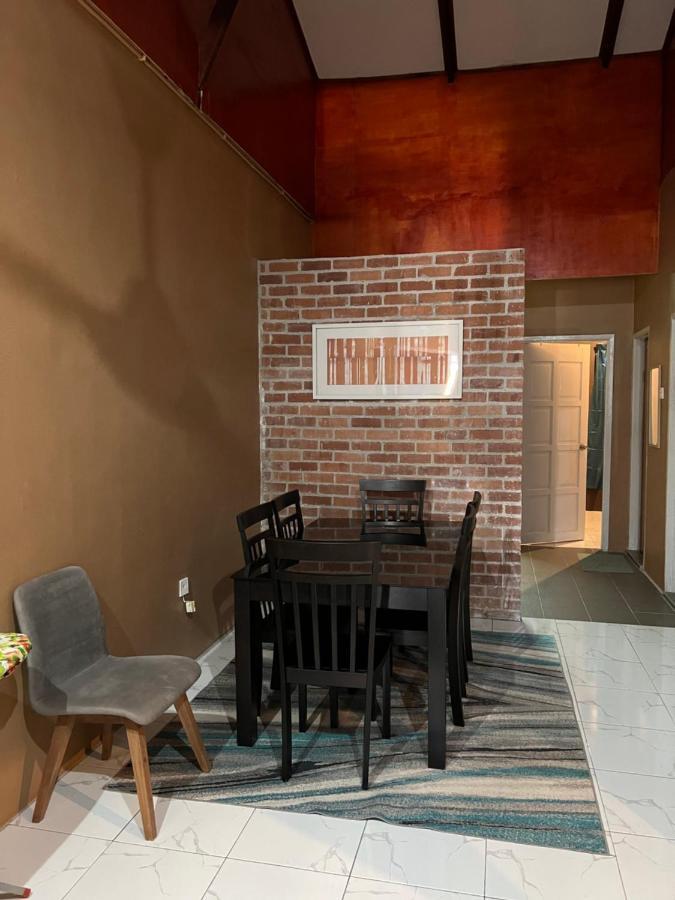 Theatbas Homestay 17 In Seri Iskandar Perak 3 Bedroom Bota Kültér fotó